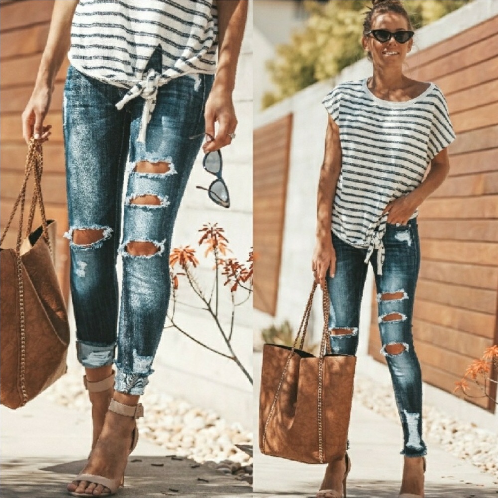 NEW‼️DARK RIPPED DISTRESSED SKINNY- Jeans